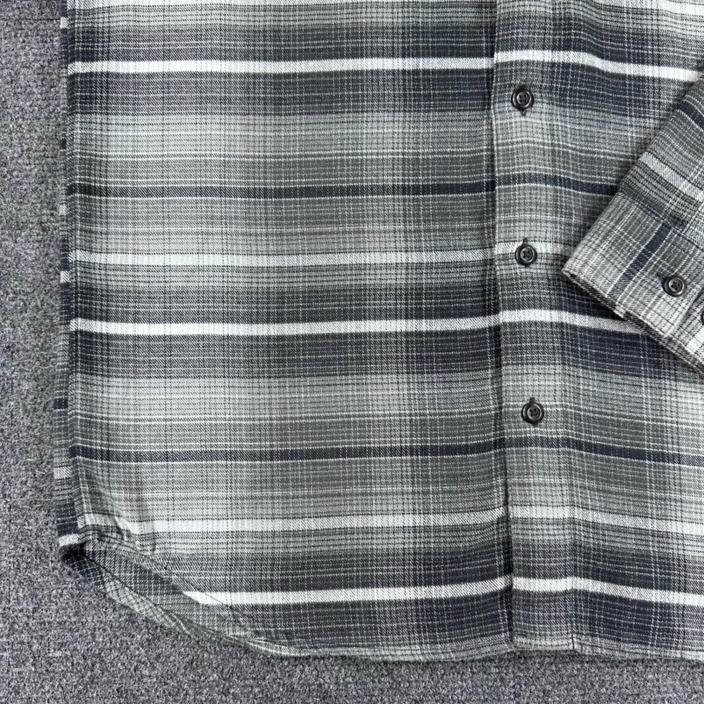 Columbia Button Down Mens M Medium Grey Plaid Omni-Wick Long Sleeve Hiking Shirt - Picture 9 of 16